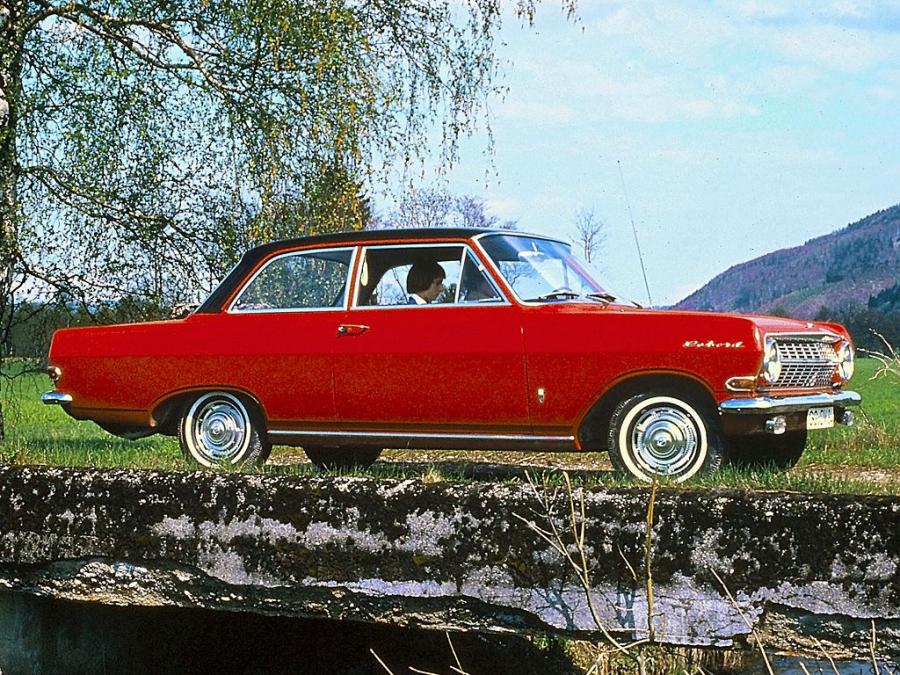  Opel Rekord 2-Door Sedan 1963 года  (фото 2 из 4)